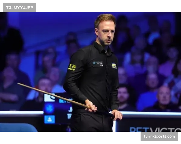 特鲁姆普父亲场边记录技术统计 家庭支持成球员后盾 特鲁姆普父亲场边记录技术统计 家庭支持成球员后盾