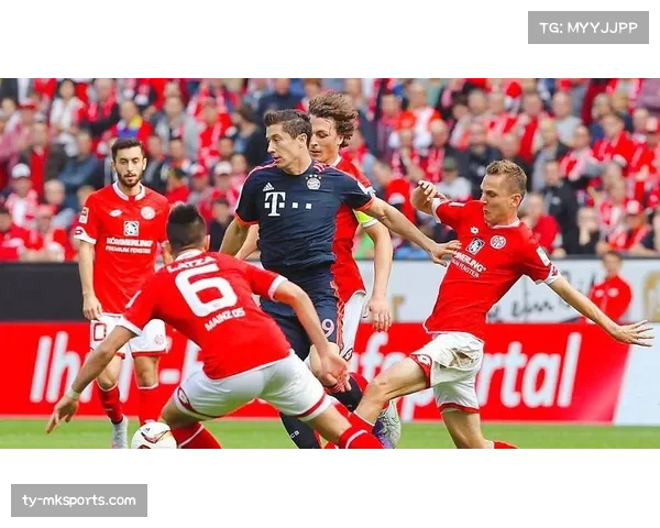 柏林联合1-0科隆，主场球迷燃放烟花庆祝胜利